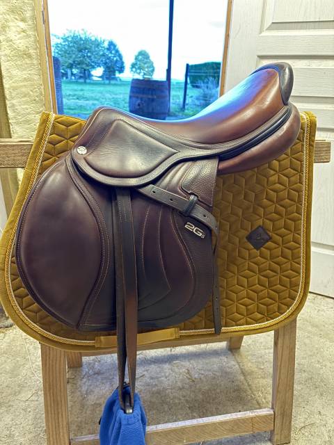 Sella da salto ostacoli CWD  17" - 2019