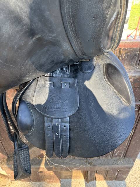 Sella da salto ostacoli Hervé Godignon  17.5" - 2014