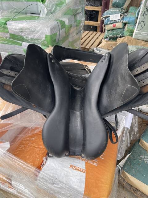 Sella salto ostacoli DEVOUCOUX BIARRITZ 17.5” 