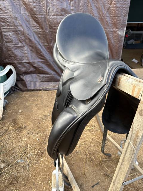 Sella da dressage Prestige Italia  18" - 2018