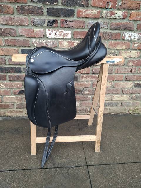 Sella da dressage Zaldi  17.5" - 2015