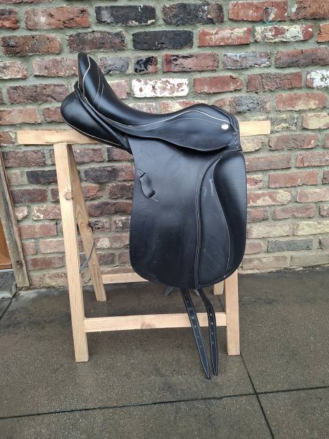 Sella da dressage Zaldi  17.5" - 2015