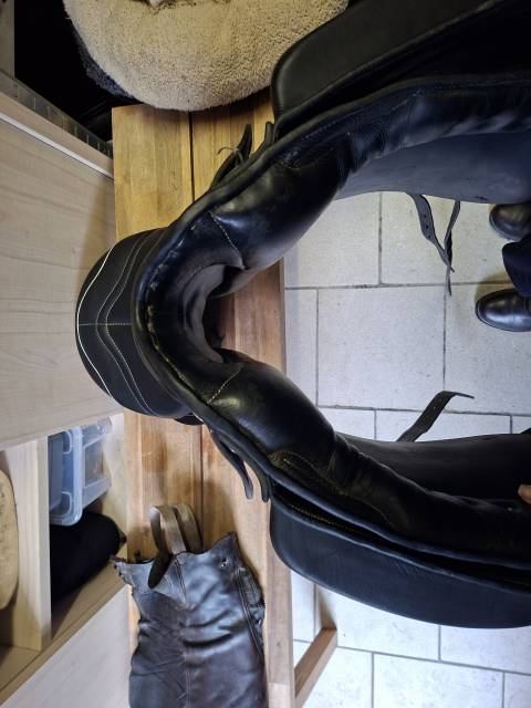 Sella da dressage Zaldi  17.5" - 2015