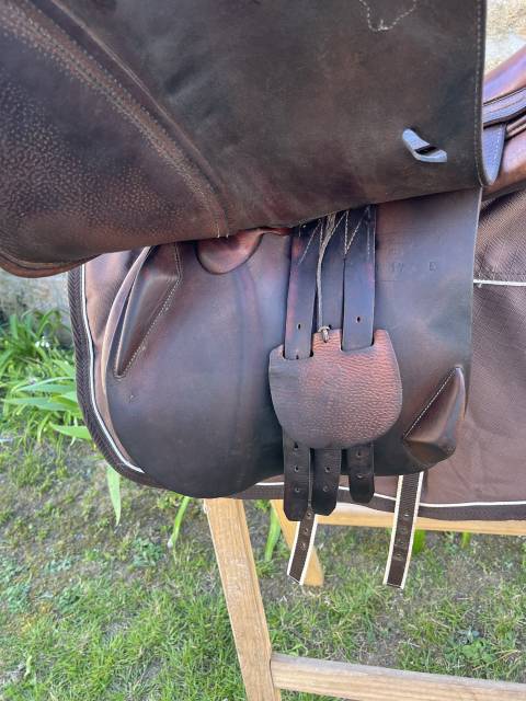 Sella da salto ostacoli Antarès  17" - 2012