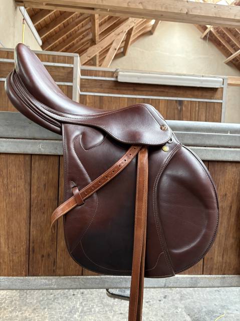 Sella da salto ostacoli Prestige Italia  17" - 2008