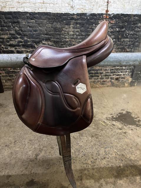 Sella da salto ostacoli Time Rider  16.5" - 2019