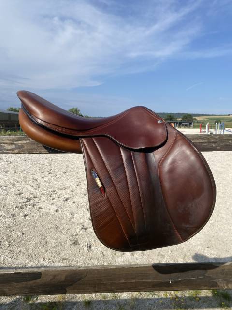 Sella da salto ostacoli Butet  17.5" - 2023