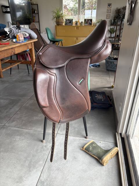Sella da dressage  Dressage monoquartier 17.5" - 2022