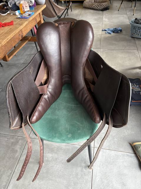 Sella da dressage  Dressage monoquartier 17.5" - 2022