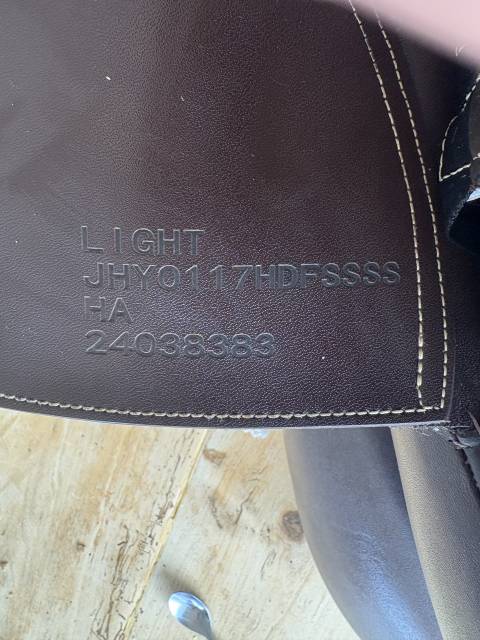 Sella mista Ikonic  17" - 2024