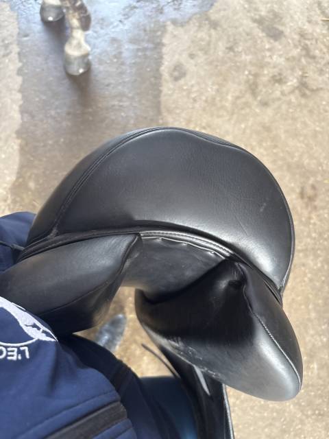 Sella da dressage Forestier  17.5" - 2022