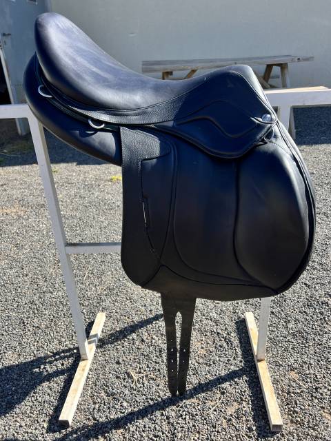 Sella da salto ostacoli Devoucoux  17.5" - 2023