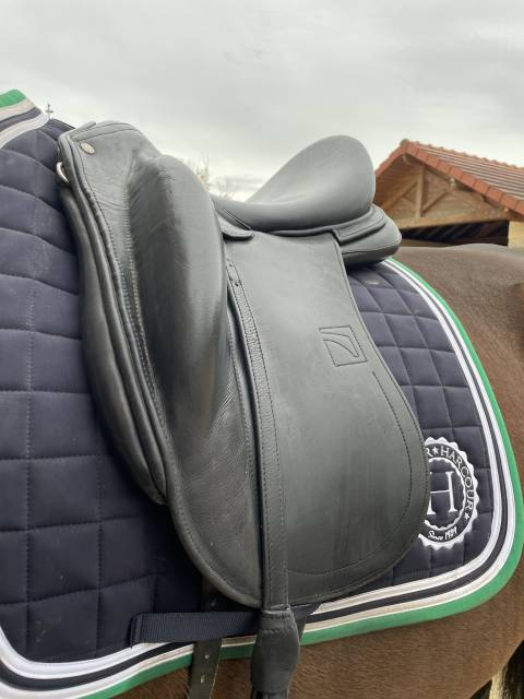 Sella da dressage Childeric  17.5" - 2023