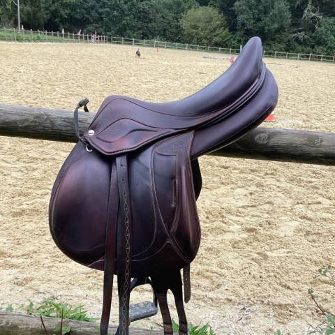 Sella da salto ostacoli Devoucoux  17.5" - 2020