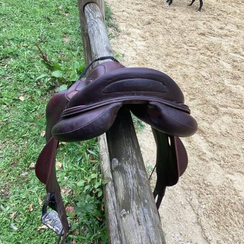 Sella da salto ostacoli Devoucoux  17.5" - 2020