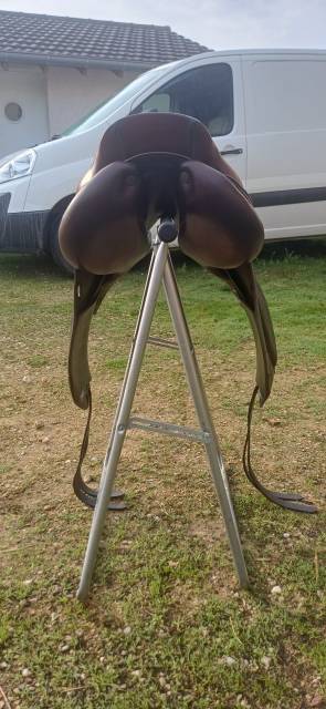 Sella mista  Atelier Alhéna  18.5" - 2021