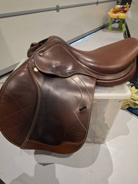 Sella da salto ostacoli Prestige Italia  17" - 2018