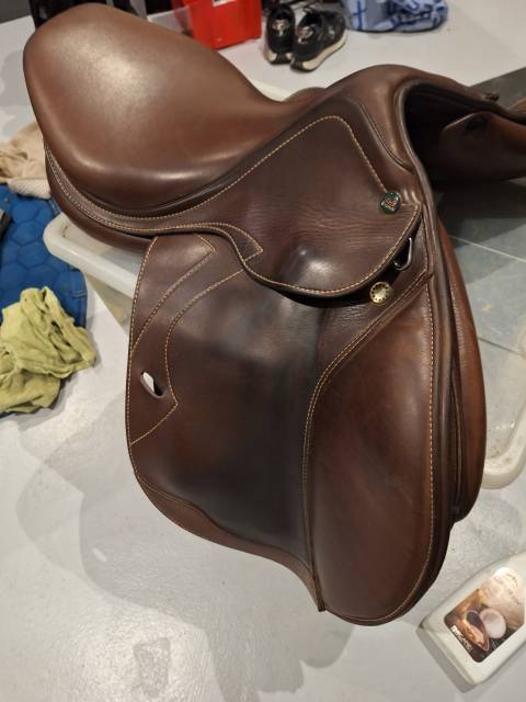 Sella da salto ostacoli Prestige Italia  17" - 2018