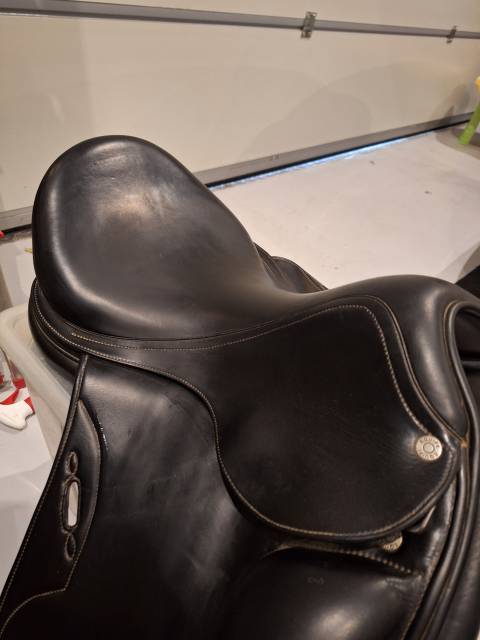 Sella da dressage Equipe  18" - 2017