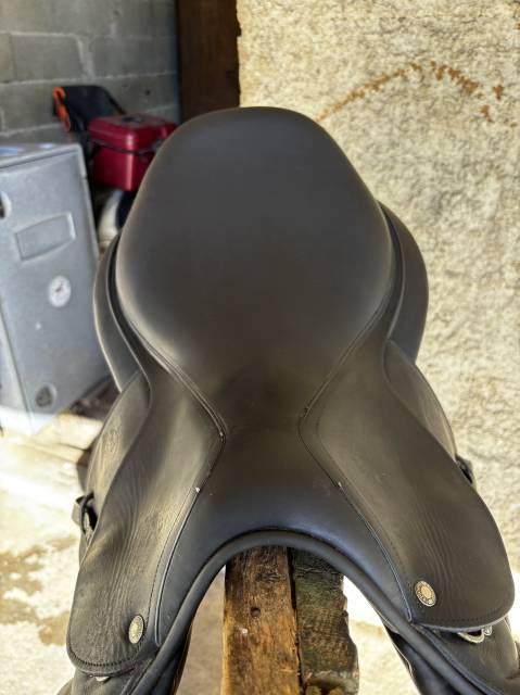 Sella da salto ostacoli Devoucoux  17.5" - 2015