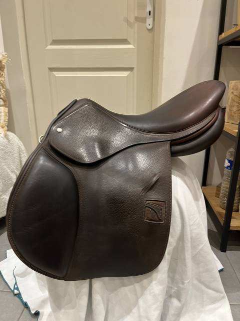 Sella da salto ostacoli Childeric  18" - 2021