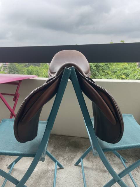 Sella da salto ostacoli Butet  17.5" - 2023