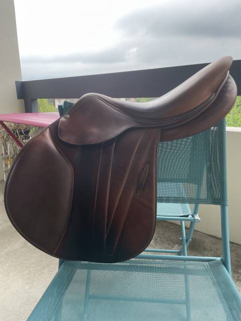 Sella da salto ostacoli Butet  17.5" - 2023