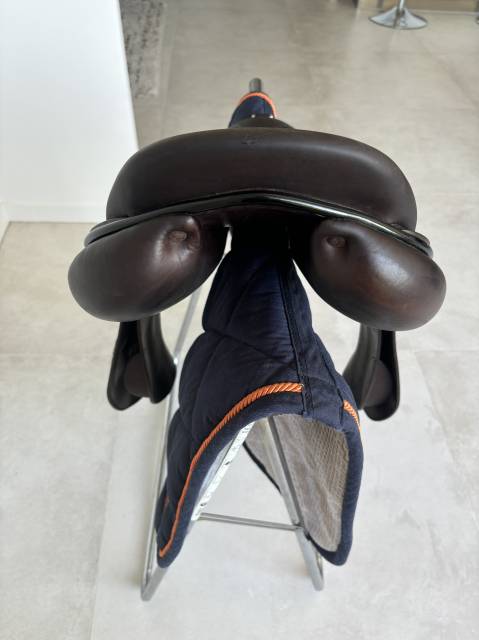 Sella da salto ostacoli Childeric  17.5" - 2018