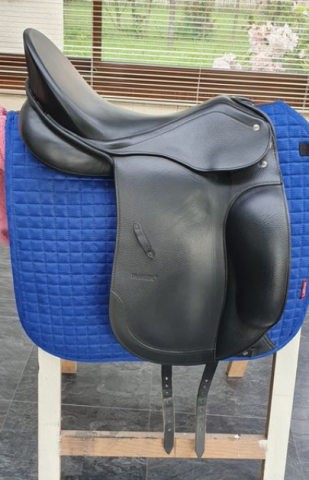 Sella da dressage Passier  17.5" - 2023
