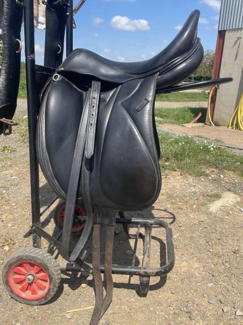 Sella da dressage Devoucoux  17.5" - 2001