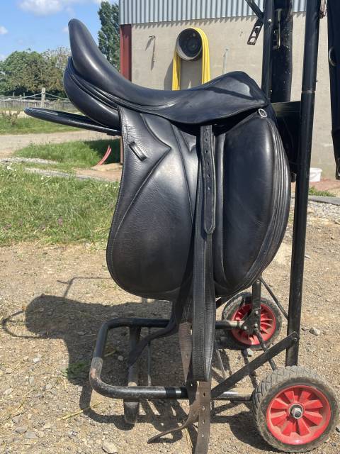 Sella da dressage Devoucoux  17.5" - 2001