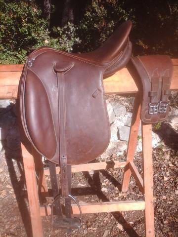 Sella da dressage   17" - 2015