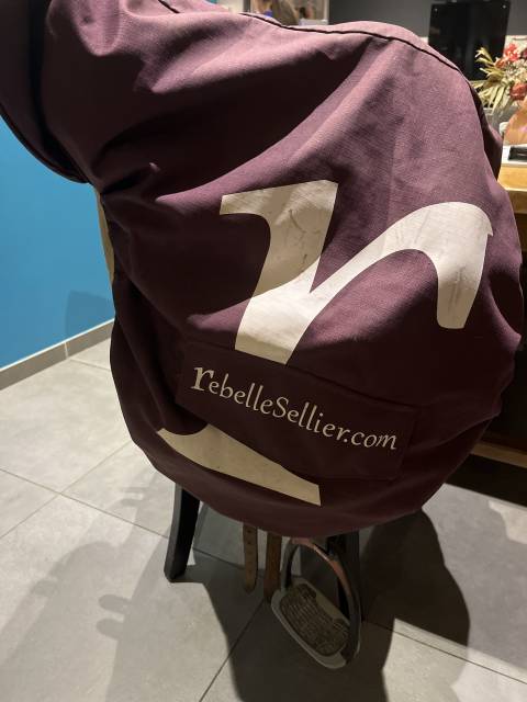 Sella da salto ostacoli Rebelle  16.5" - 2020