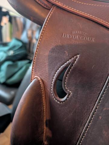 Sella da salto ostacoli Devoucoux  16.5" - 2023