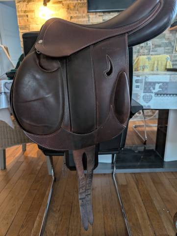 Sella da salto ostacoli Devoucoux  16.5" - 2023