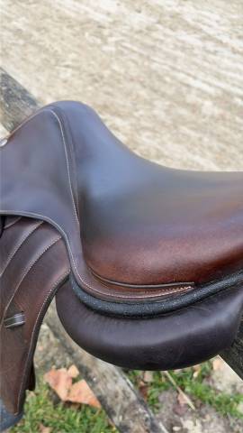 Sella da salto ostacoli Forestier  17.5" - 2023