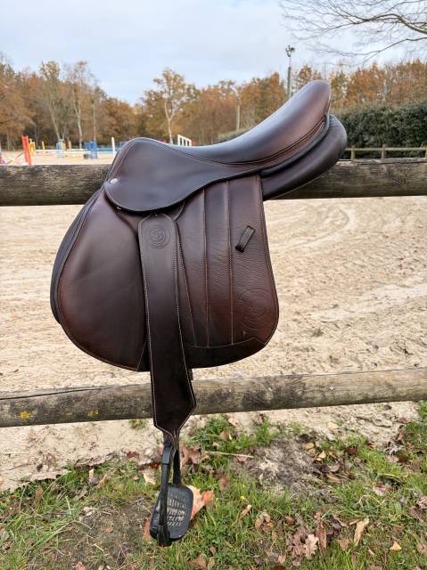 Sella da salto ostacoli Forestier  17.5" - 2023