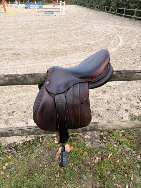 Sella da salto ostacoli Forestier  17.5" - 2023