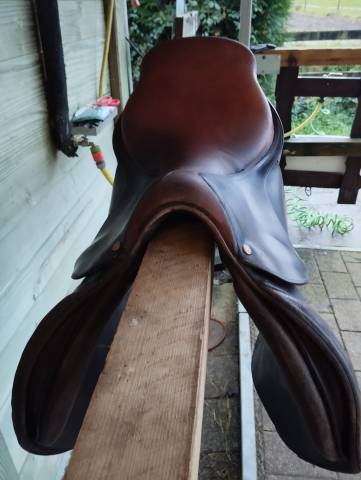 Sella da salto ostacoli Delgrange  17.5" - 2004