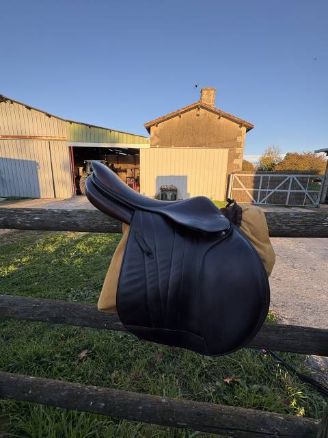 Sella da salto ostacoli Butet  17.5" - 2008