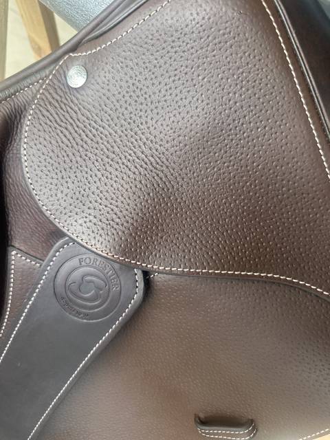 Sella da salto ostacoli Forestier  18" - 2023