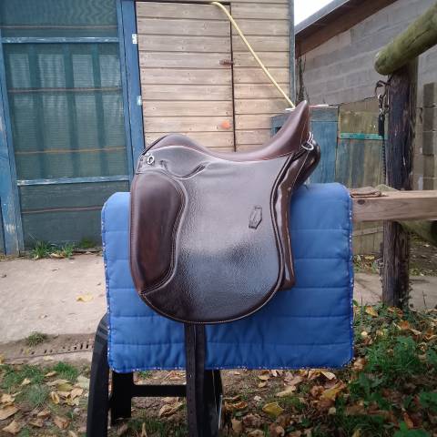 Sella da dressage Ludomar  17.5" - 2020