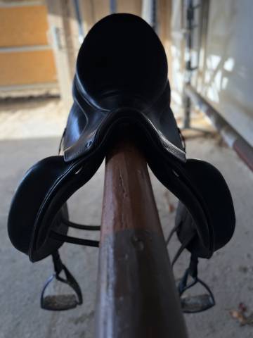 Sella da dressage Childeric  17.5" - 2016