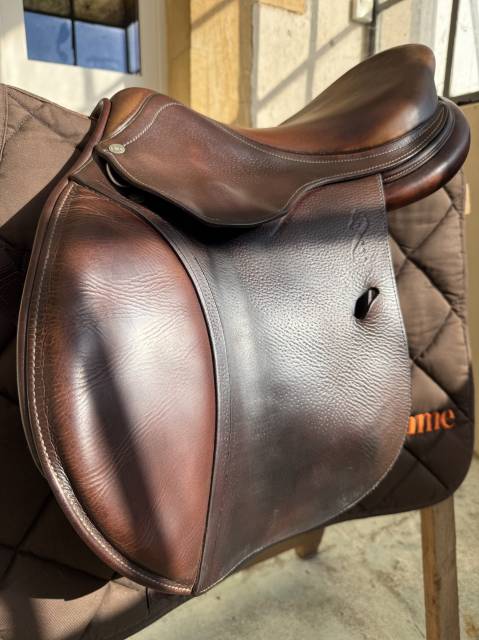 Sella da salto ostacoli Antarès  16.5" - 2009