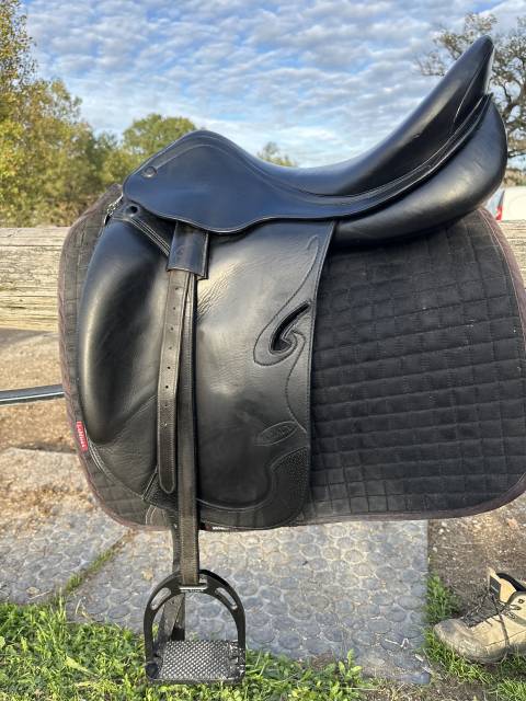 Sella da dressage Prestige Italia  17" - 2015