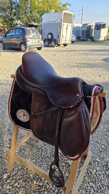 Sella da salto ostacoli GBS  17.5" - 2018