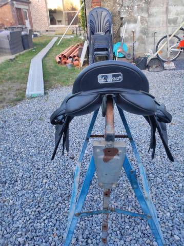 Sella mista Wintec Wintec 500 wide polyvalente (all-purpose) 17.5" - 2022