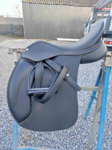 Sella mista Wintec Wintec 500 wide polyvalente (all-purpose) 17.5" - 2022