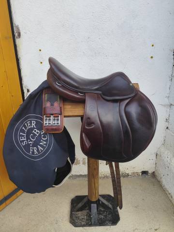 Sella da salto ostacoli  Sellerie côte basque  18" - 2014