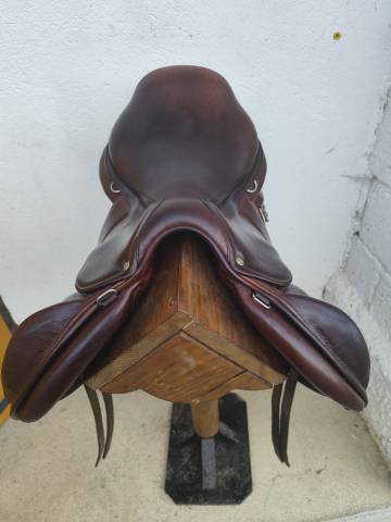 Sella da salto ostacoli  Sellerie côte basque  18" - 2014